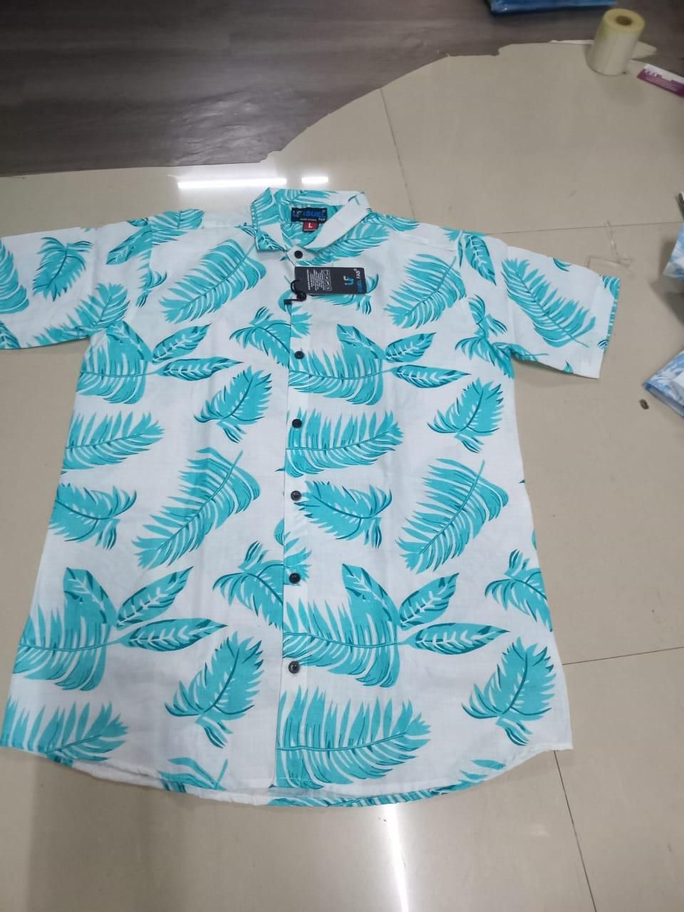 Men's Printed Half Sleeves Spread Collar Casual Shirt White & Light Green 19z41t-h6